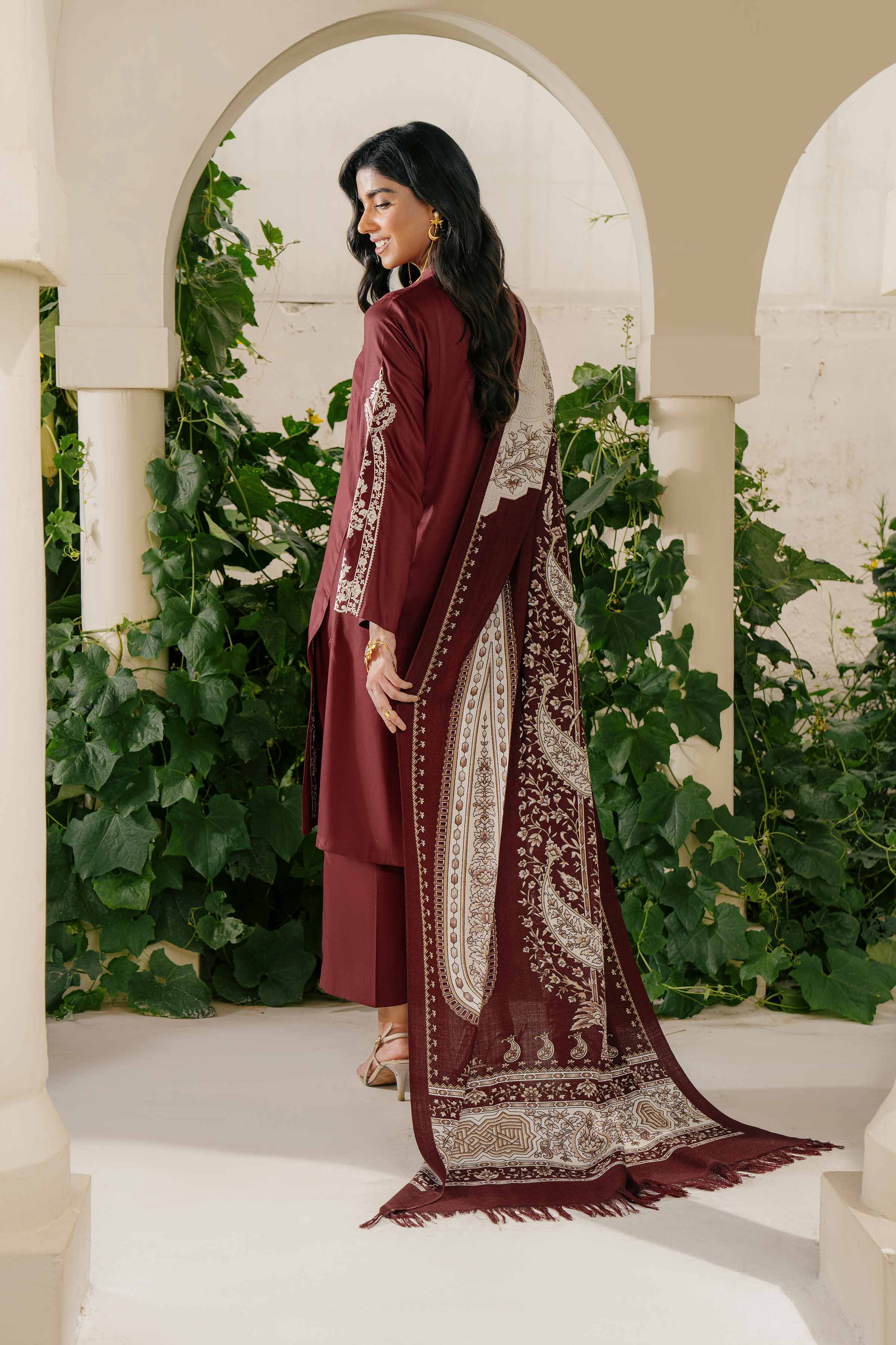 Linen Embroidered Suit Nishat Unstitched Winter Collection 2019