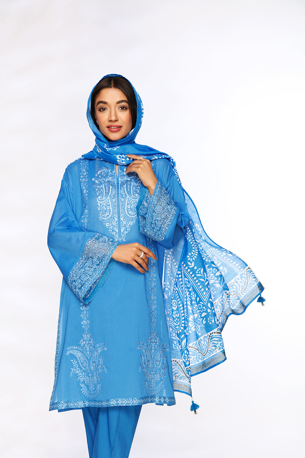 2PC UnStitched Embroidered Summer Collection 2022 Nishat Linen