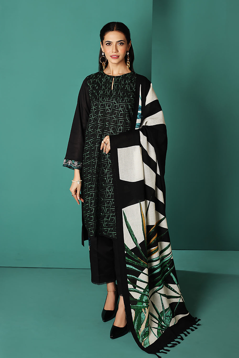Nishat Linen Winter Dresses Collection 2023-2024 Khaddar Linen