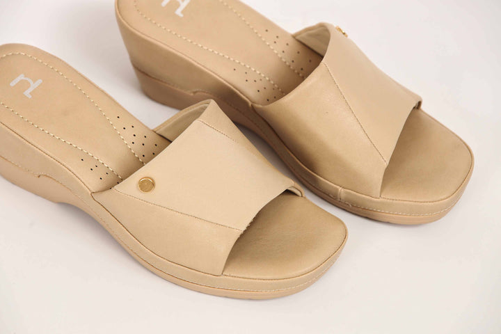 Women Beige Chappal