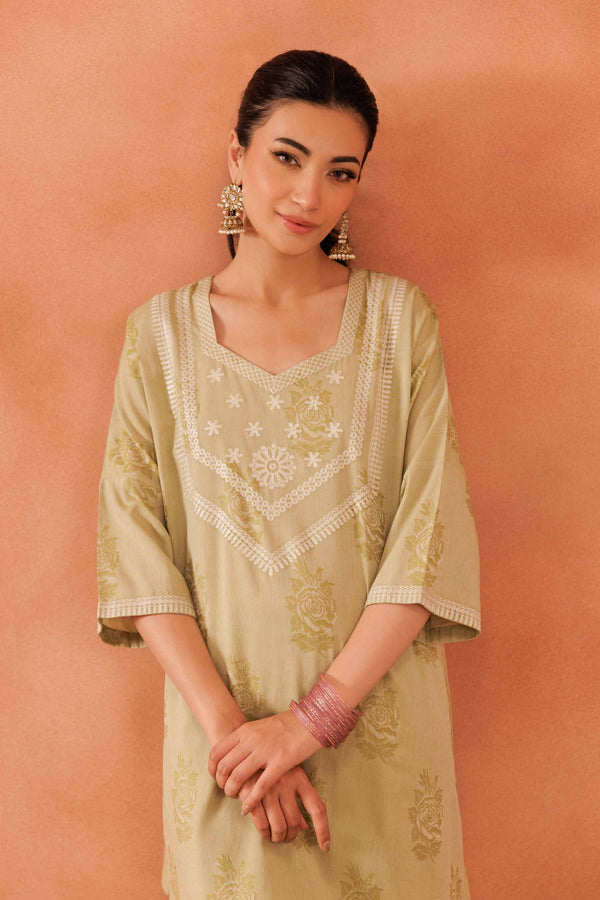 2 Piece - Embroidered Suit - KFE25-132 for Women - Pret Collection | Nishat | Shop Online