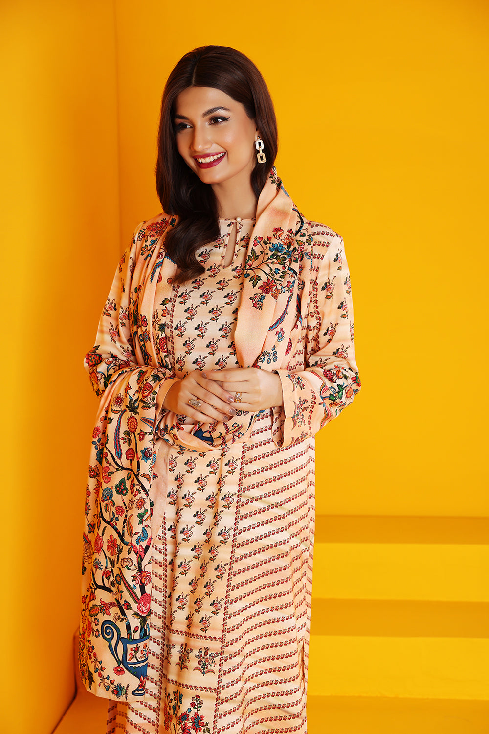 3PC Unstitched Digital Printed Winter Collection 2022 Nishat Linen